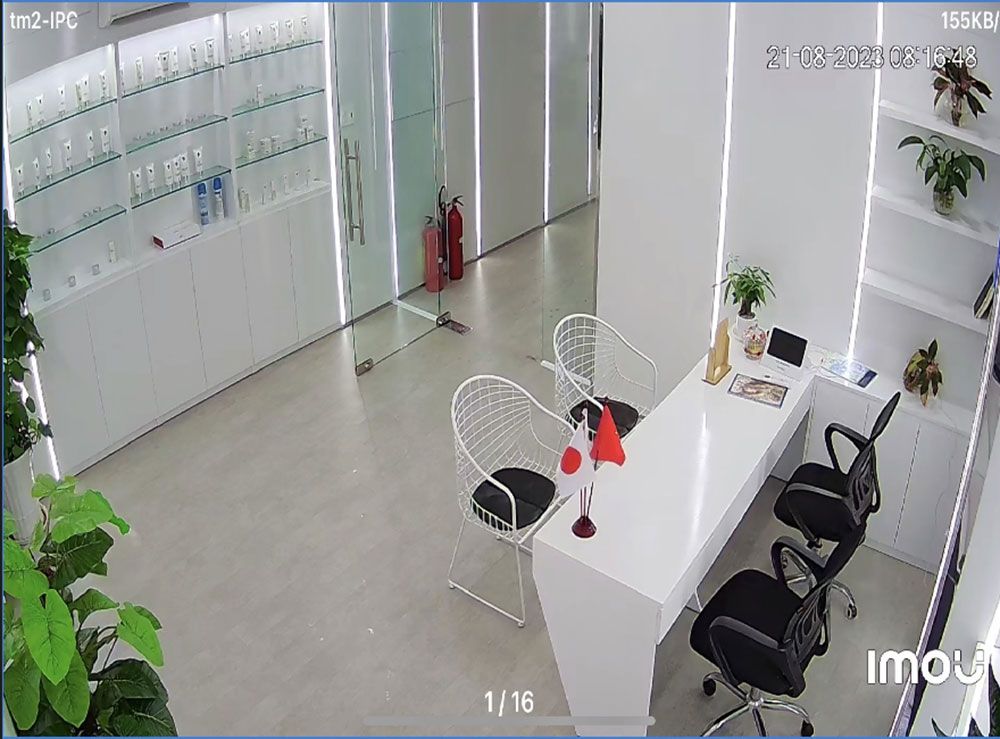 Hình  Camera  thực tế  Chất Lượng Hình  2.0 MP FULL HD 1080P  Sắc nét tiết kiệm chi phí  của bộ Lắp Camera Full Color Kbvision Ngoài Trời sử dụng mã KX-CF2101S